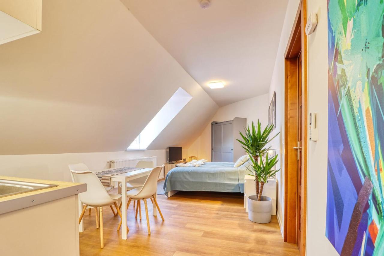 Barka Apartman Eger Extérieur photo
