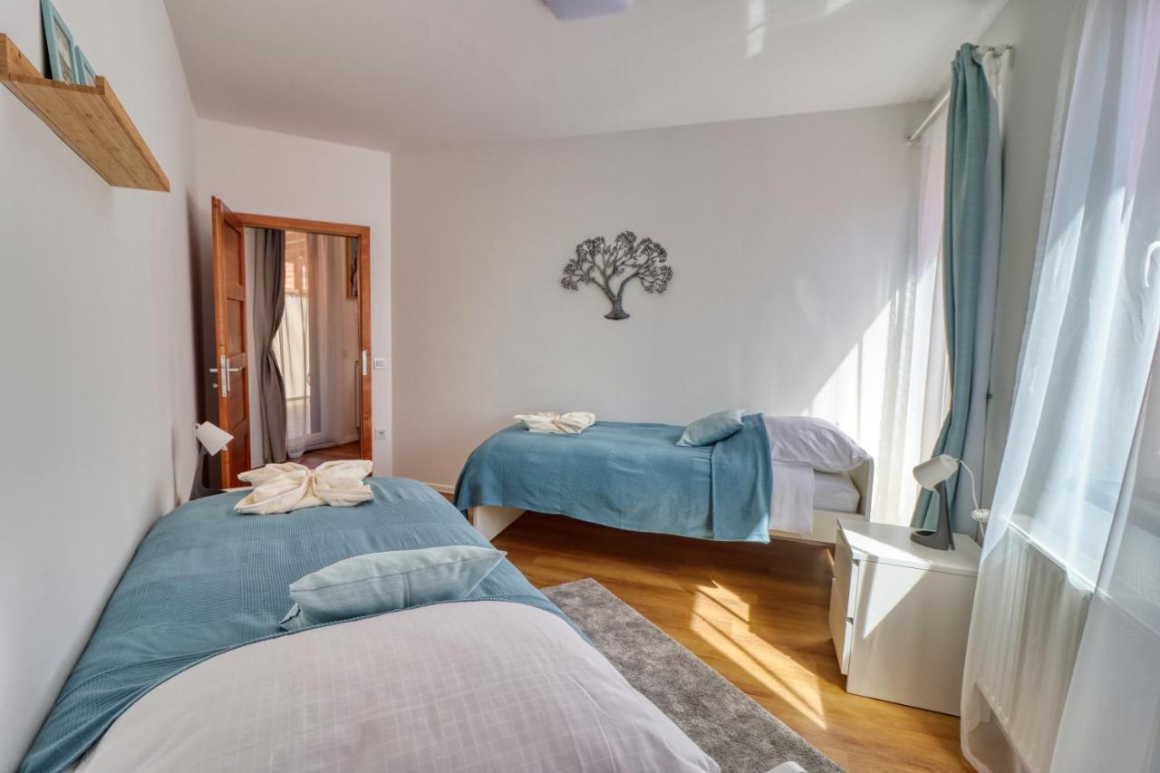 Barka Apartman Eger Extérieur photo